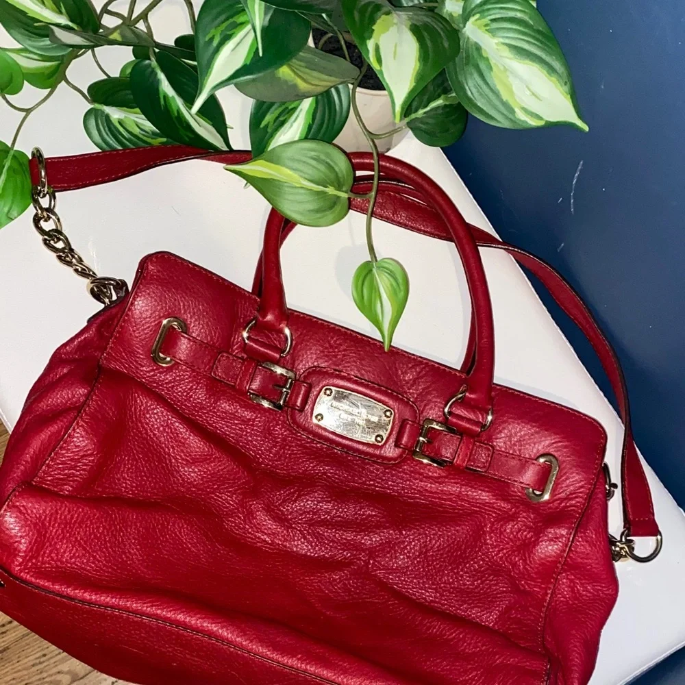 Michael Kors Hamilton‎ Red Pebbled Leather Shoulder Bag